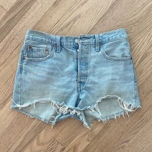 Levi’s 501 Denim Frayed Hem Women Shorts